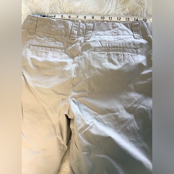 Gap tan 100% cotton favorite Chino Bermuda shorts women’s size 8 great condition - Picture 6 of 6